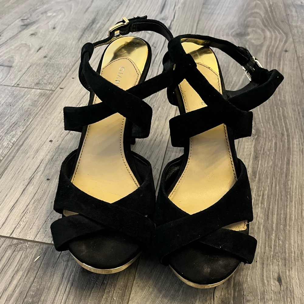Gianni Bini black & gold strappy stilettos